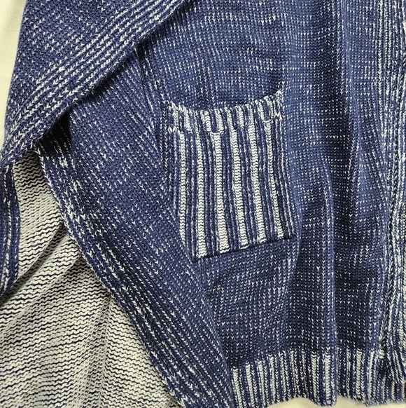 Butler Bulldogs × Emerson Street Zip Up Knit Poncho. Size Large. NWT - Picture 2 of 9